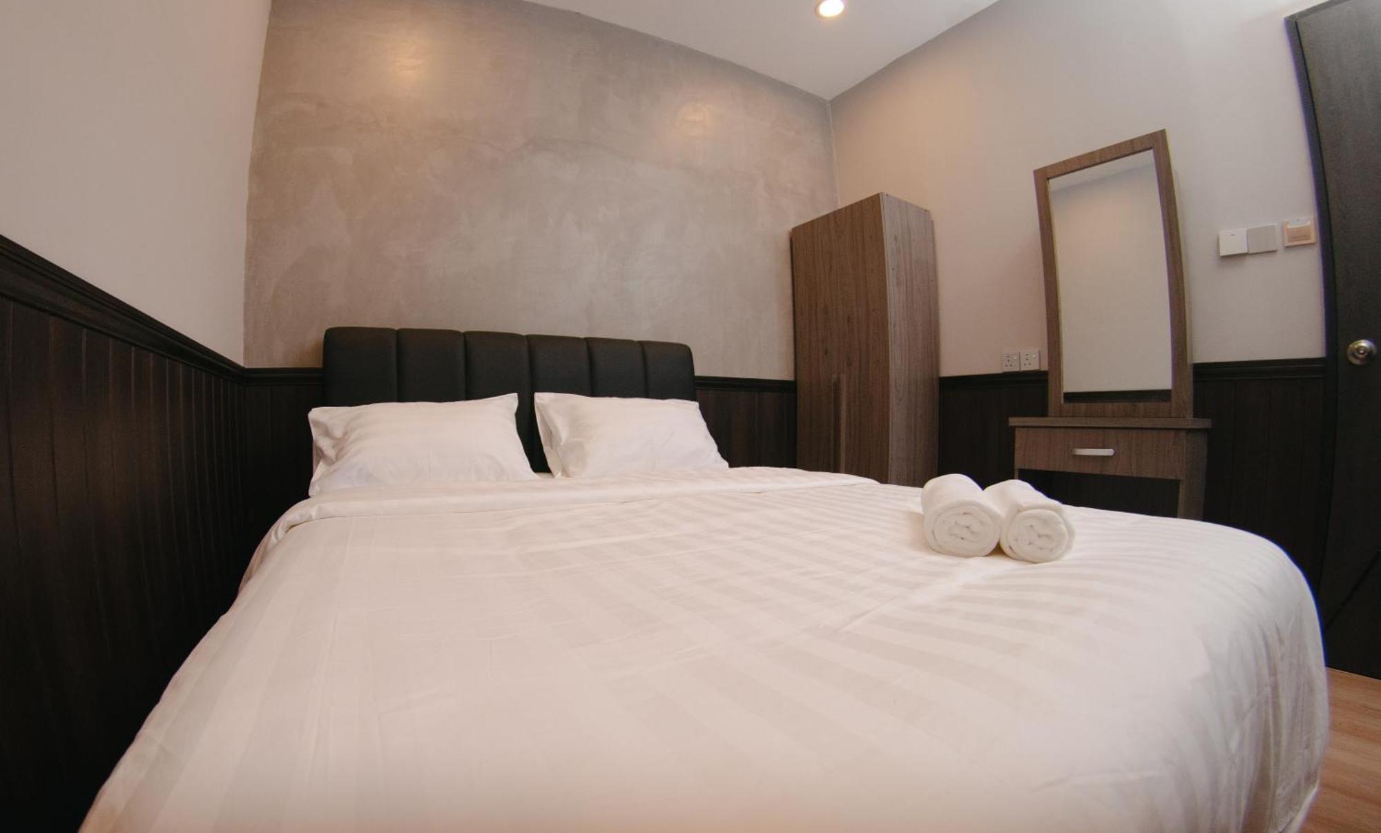 Concrete Jungle Cabin Kota Kinabalu Eksteriør billede