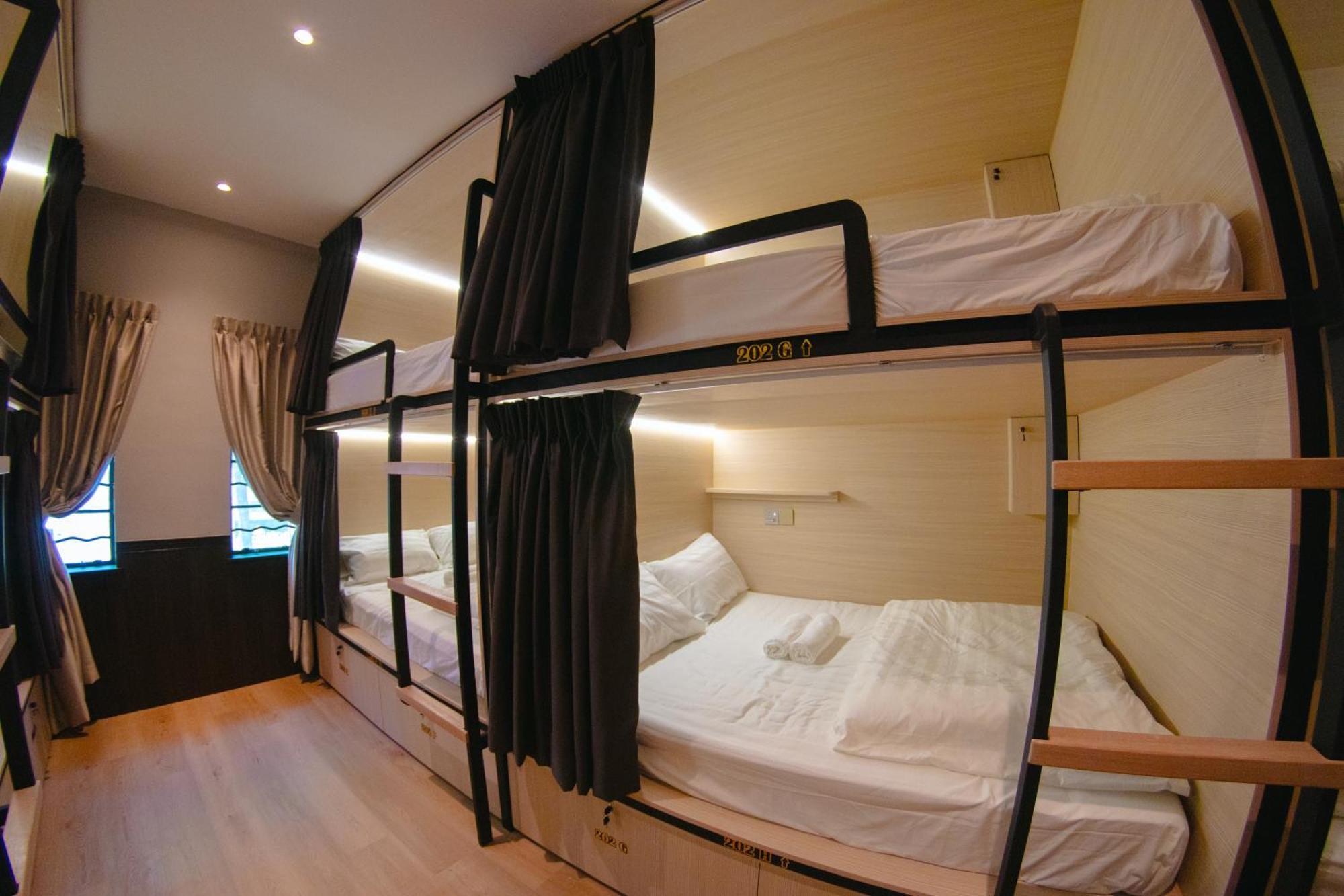 Concrete Jungle Cabin Kota Kinabalu Eksteriør billede
