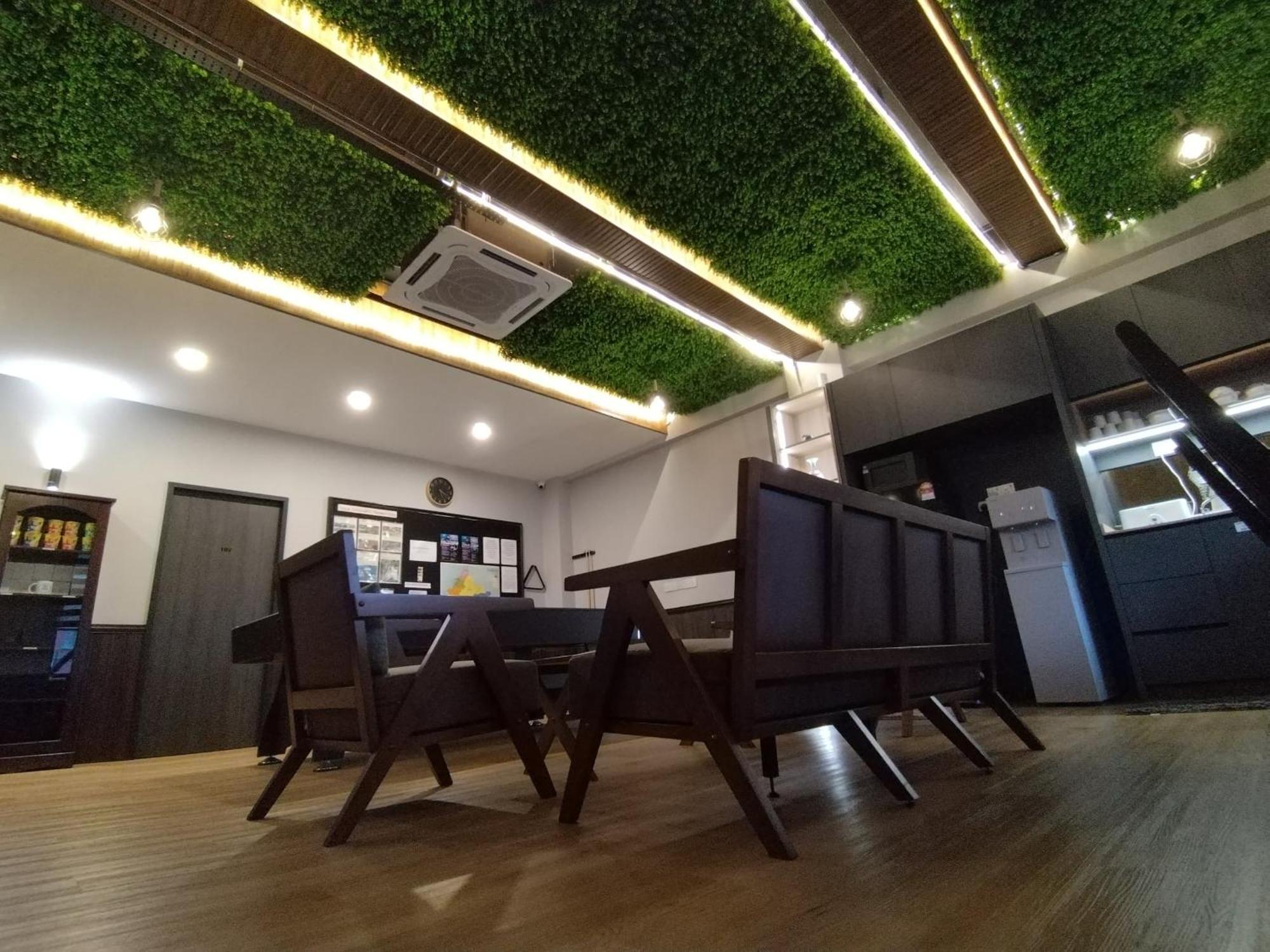 Concrete Jungle Cabin Kota Kinabalu Eksteriør billede